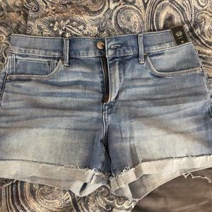 NWT A&F mid rise Jean shorts